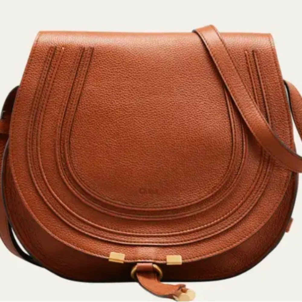 CHLOE
Brand New Marcie Medium Leather Crossbody Bag!
